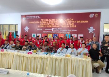 Target 5 Kursi DPRD, PDIP Bursel Daftarkan Caleg ke KPU