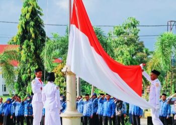 Berlangsung kHidmat, Pemkab Bursel Gelar Harla Pancasila Dalam Guyuran Hujan