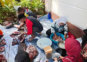 KKIG Maluku Berbagi Daging Qurban