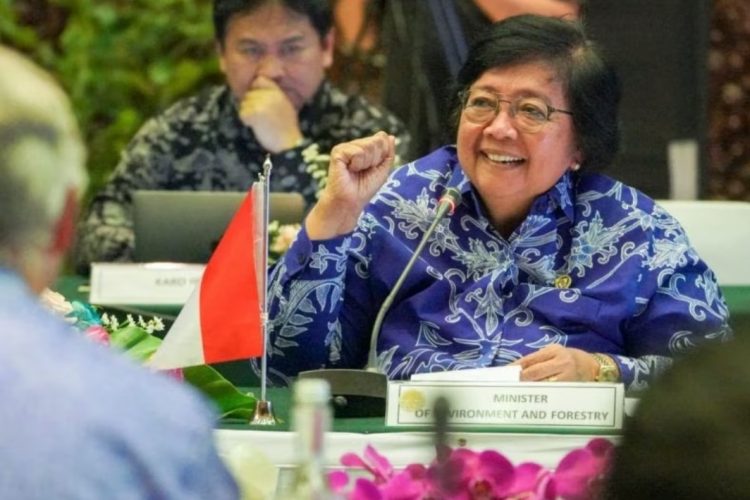 Menteri  LHK Serukan Perjuangan Melawan Polusi Sampah Plastik