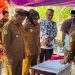 Bupati Bursel Dan Penjabat Bupati Buru Tetapkan Pilar Batas Daerah di Desa Waehotong