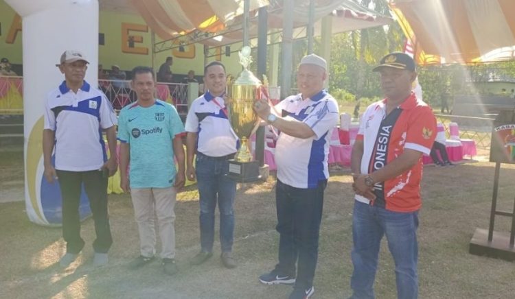 Djalaludin Salampessy Bupati Buru Buka Turnamen Cup Seleksi Kompetisi Liga III Indonesia