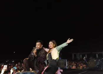 Fildan Dan Aulia DA4 Hibur Warga Bursel