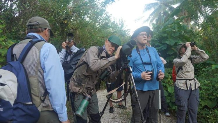 Explore Kaki Gunung Kepala Madan Oleh Turis Manca Negara