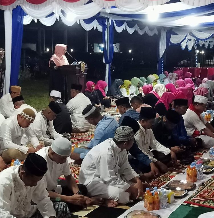 Bupati Bursel Gelar Doa Dan Dzikir Bersama Di Akhir Tahun 2023