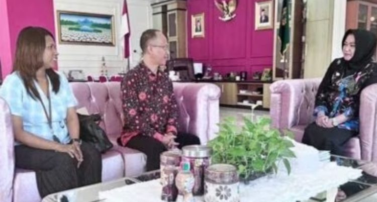 Perluas Jangkauan Layanannya, UT Ambon Kunjungi Buru Selatan