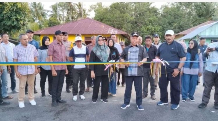 Pj Bupati Buru Resmikan Proyek Infrastruktur 2023 di Waplau