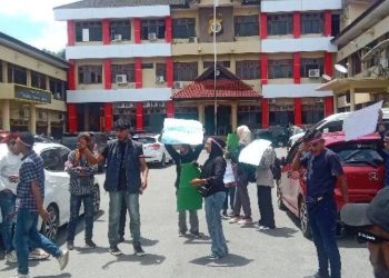 Demo Di Mapolda Maluku, Mahasiswa Di Maki Oknum Anggota Polisi
