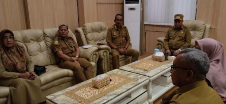 Bupati Salampessy Tegaskan Tidak Ada Pembayaran Diluar Alokasi Perencanaan