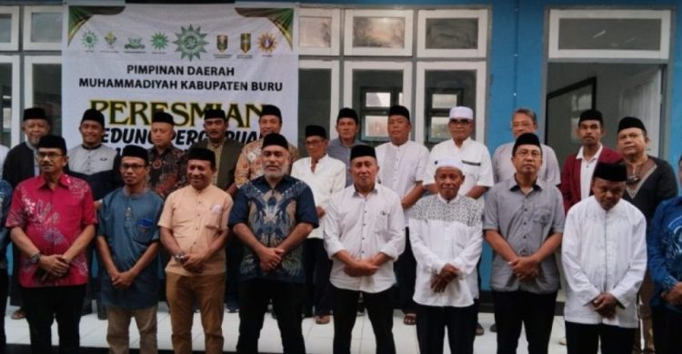 Bupati Salampessy Resmikan Gedung Perguruan Muhammadiyah Namlea