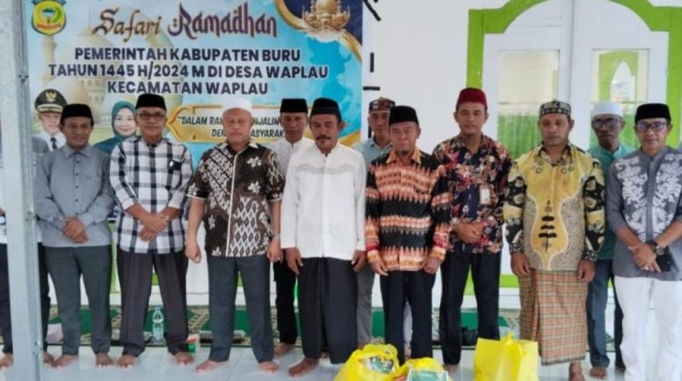 Penjabat Bupati Buru Djalaludin Salampessy  Gelar Safary Ramadhan Di Kecamatan Waplau