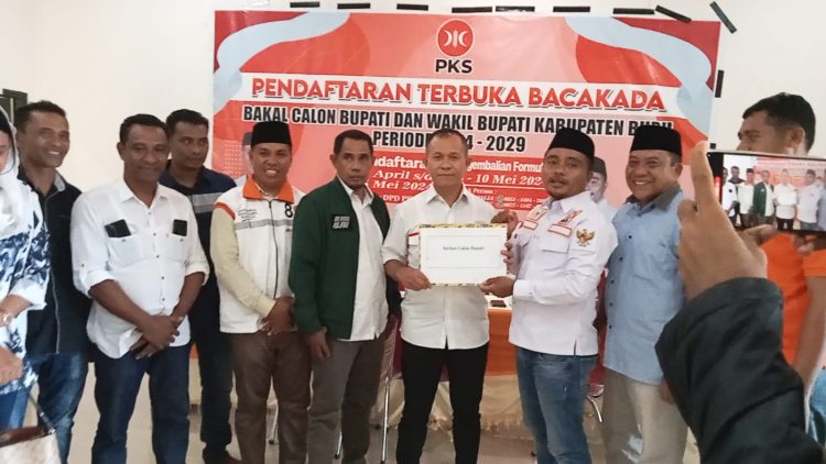 Bakal Calon Bupati Aziz Hentihu Gandeng Sosok Anak Muda  di Pilkada Buru