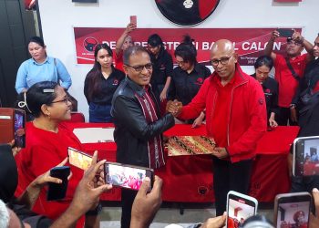 Brigjen Said Latuconsina Resmi Daftar Balon Gubernur Maluku di PDIP