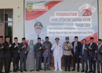 Bupati Salampessy Pimpin Upacara Peringatan Hari Otonomi Daerah XXVIII