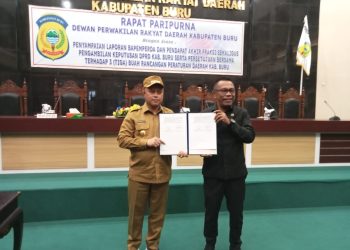 Ranperda Disetujui Jadi Perda, Penjabat Bupati Salampessy Berikan Apresiasi ke DPRD