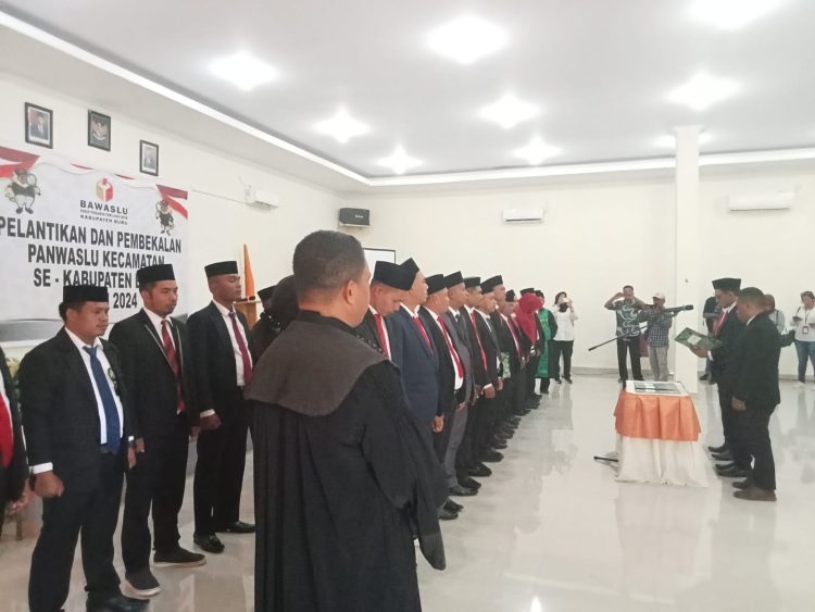 30 Komisioner Panwascam Buru Dilantik