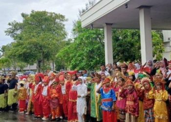 Pemkab Buru Gelar Upacara Hardiknas Ke-77, Ini Pesan Bupati Salampessy