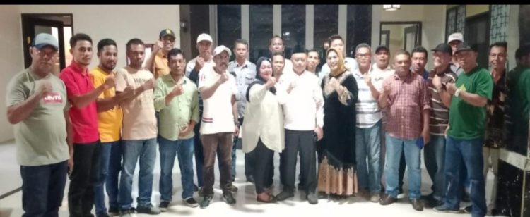 Penjabat Bupati Salampessy Hadiri Rapat Bersama Aliansi Kontraktor Bupolo