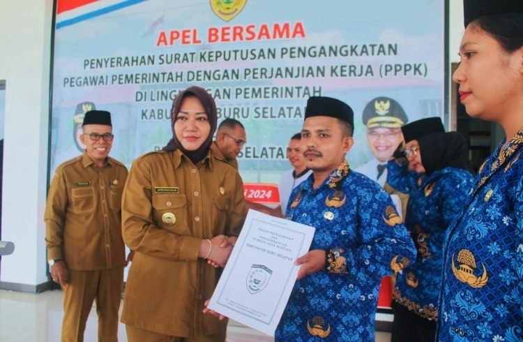 Bupati Safitri Malik Serahkan 743 SK PPPK, Ini Pesannya