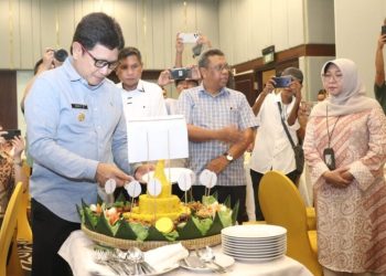 Penjabat Gubernur Maluku Hadiri Syukuran Peringati Hari Buruh Sedunia