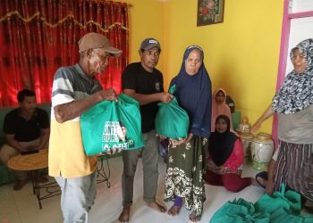 Tamang BAE Bang Aziz Hentihu Bagi 40 Ton Sembako dan Hewan Qurban