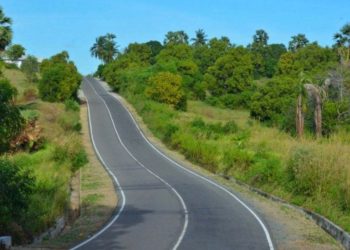 17 KM Pekerjaan Jalan Namrole Leksula Rampung, Curah Hujan Penyebab Kerusakan Baru