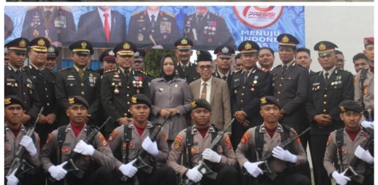 Bupati Bursel, Hj Safitri Malik Soulisa Hadiri Upacara HUT Bhayangkara Ke – 78