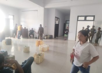 Satpol PP Dan Polres Bursel Razia Penimbunan BBM Di Namrole