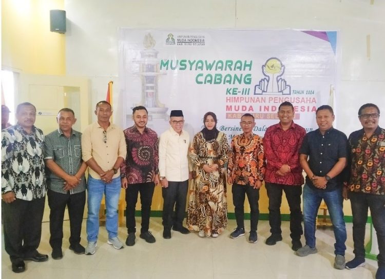 Bupati Safitri Buka Muscab ke III BPC HIPMI Bursel, Ini Harapannya