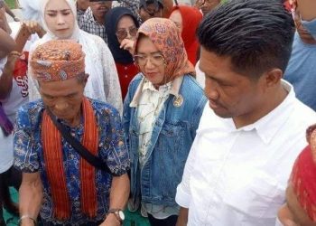 Disambut Ribuan Pendukung, Pasangan Safitri – Hempri (SAH) Yakin Menang Telak Pilkada Bursel