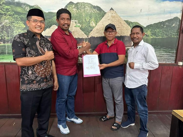 Yakin 100% Menang Pilkada Bursel, Partai Buruh Berikan Rekomendasi Untuk Safitri-Hempri (SAH))