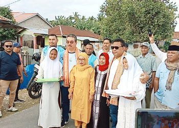 Hendrik dan Abdullah Vanath disambut Gembira Masyarakat Waeperang Dalam Deklarasi  Relawan Kapitan Lawamena