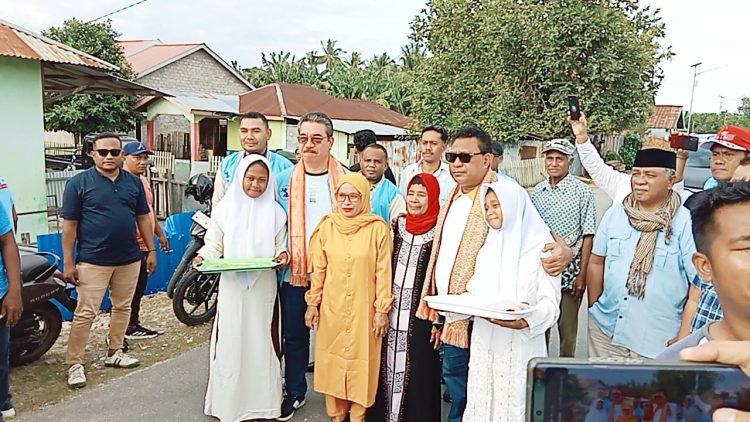 Hendrik dan Abdullah Vanath disambut Gembira Masyarakat Waeperang Dalam Deklarasi  Relawan Kapitan Lawamena