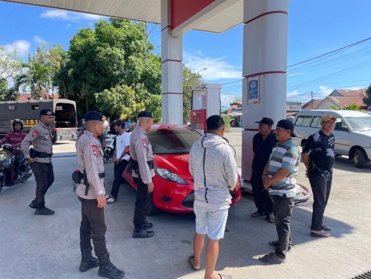 Patroli Kamtibmas Guna Mensosialisasikan Pentingnya Menjaga Keamanan dan Ketertiban Masyarakat