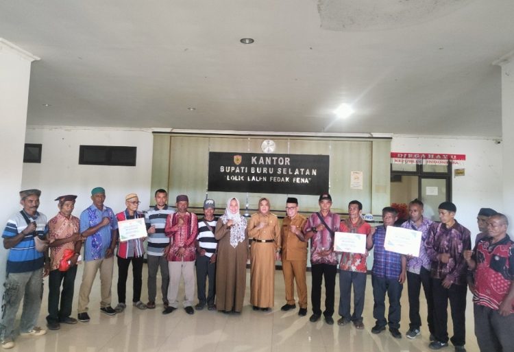 Tokoh Adat, Tokoh Agama, Raja dan Rehensap Apresiasi Bupati Safitri  Dalam Program Insentif
