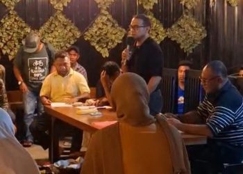 Masyarakat Kota Namlea Padati Acara Silaturahmi Cabup Buru, Aziz Hentihu di Jalan Tugu Tani