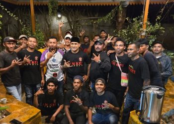 Ketua Umum AMKEI, John Refra Kei Resmi Mendukung Paslon Aziz Hentihu dan Gadis Umasugi