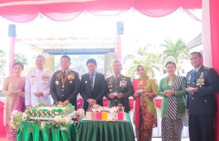 Pj. Gubernur Maluku, Sadali Ie, Hadiri menghadiri HUT TNI ke-79