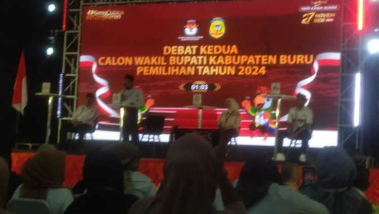 KPU Sukses Gelar Debat Publik Calon Wakil Bupati Buru