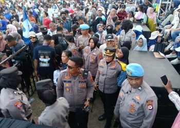Kapolres Buru Pimpin Langsung 250 Personil  Amankan Kampanye MANDAT