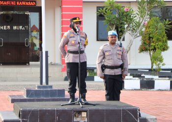 Kapolres Buru Pimpin Apel Personil yang melaksankan Pam Tps di Tiga Kecamatan