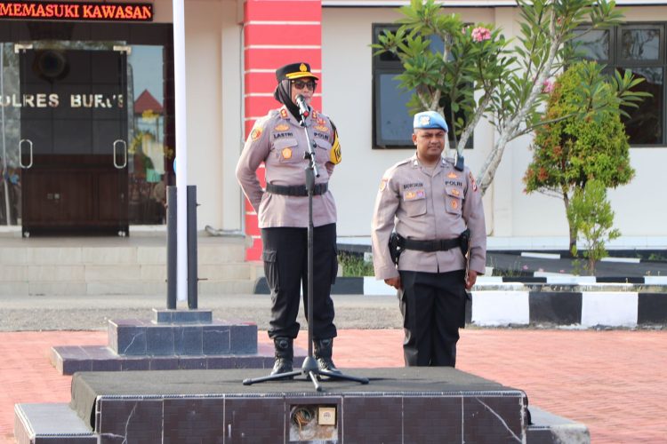 Kapolres Buru Pimpin Apel Personil yang melaksankan Pam Tps di Tiga Kecamatan
