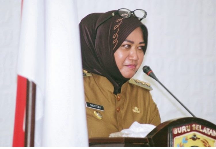 Srikandi PDIP Maluku, Safitri Malik Soulisa Kembali Aktif Sebagai Bupati Bursel 24 November 2024