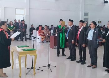 Ahmad Umasangaji Dilantik Jadi Ketua DPRD Bursel Periode 2024 – 2029