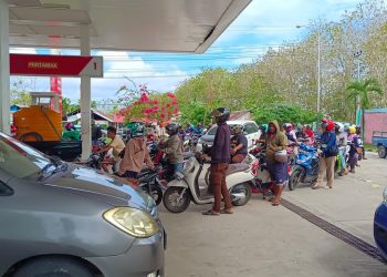 BBM Langkah di Kabupaten Buru Karena Pertamina Kurangi Jatah Untuk SPBU