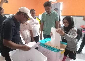 KPU Kabupaten Buru Dikecam, Kotak Suara Dibuka Banyak Dokumen Yang Hilang