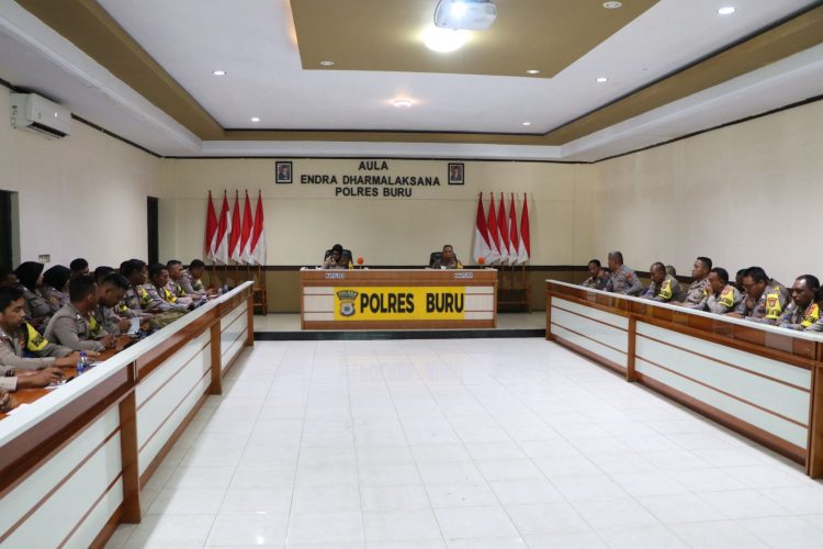 Kapolres Buru Pimpin Upacara Hari Kesadaran Nasional