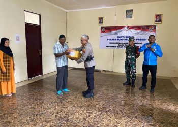 Polres Buru Selatan Bagikan Paket Bansos Jelang Ramadan
