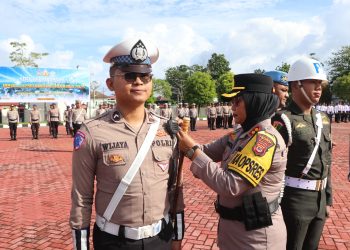 Kapolres Buru Pimpin Gelar Apel Operasi Keselamatan Salawaku 2025