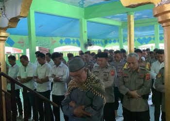 Polres Buru Selatan, Laksanakan Sholat Ghaib dan Doa Bersama Untuk 3 Personil Polri Yang Gugur Dalam Melaksanakan Tugas